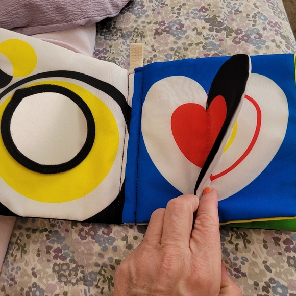 Multi Sensory Book - Picture 5 of 6